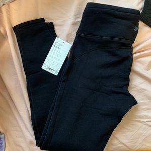 NWT Athleta Altitude tight- good 4 winter!